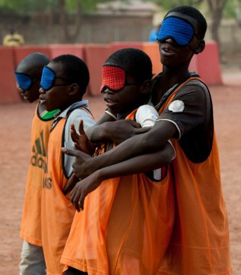 Solidarité aveugle ; <b>Blind Solidarity</b>