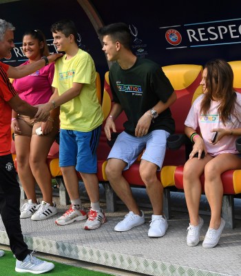 Football in <b> support of diversity </b>at 2017 UEFA Super Cup