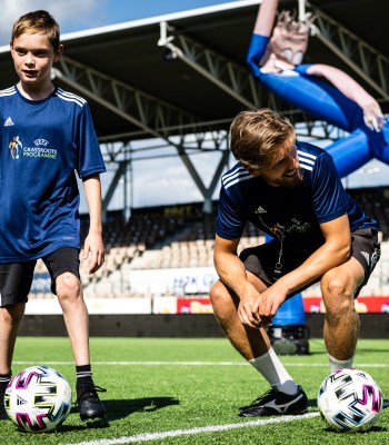 Young Cerebral Palsy players shine at the UEFA Super Cup