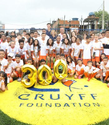 Johan Cruyff Foundation, Pelé Foundation and UEFA Foundation for Children collaborate to create a safe place to play in Santos.