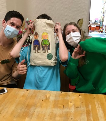 Amigos for Children – Visiting sick children in hospital