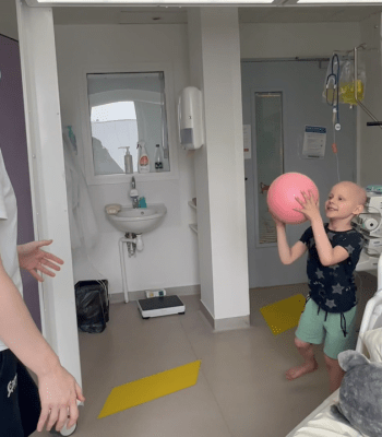 Developing therapeutic physical activity programmes in hospitals for children affected by cancer