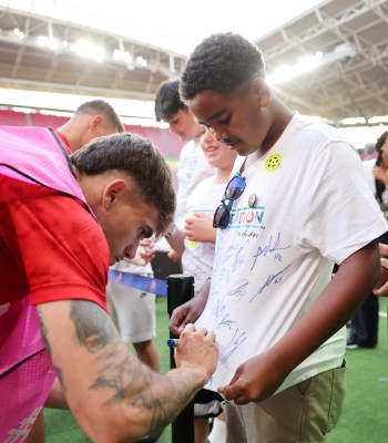 LEIPZIG, GERMANY - MAY 26: UEFA Foundation Meet and Greet with Players during a Rayo Vallecano de Madrid Training Session ahead of their UEFA Conference League Final 2026 match against Crystal Palace at Football Arena Leipzig on May 26, 2026 in Leipzig, Germany.  (Photo by Boris Streubel - UEFA/UEFA via Getty Images)